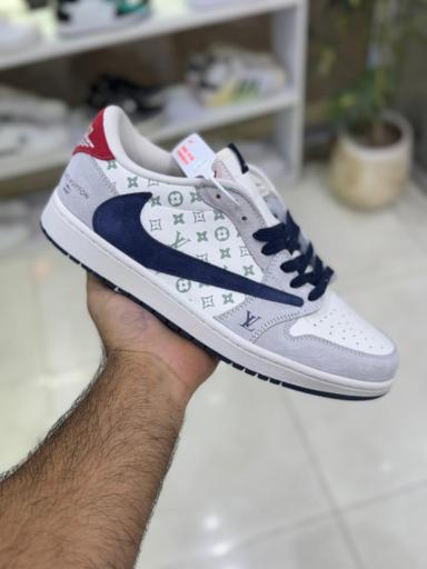 عکس کتونی فرزاد 