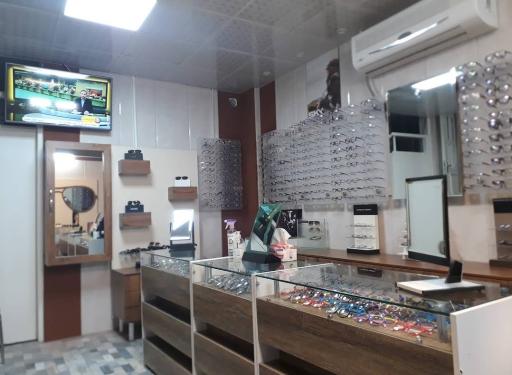 عکس بینائی سنجی و گالری عینک نوآوران