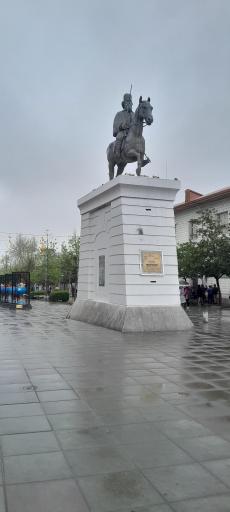 عکس تندیس میرزا کوچک خان