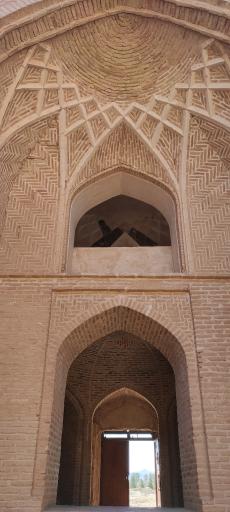 عکس مدرسه تاریخی علیا