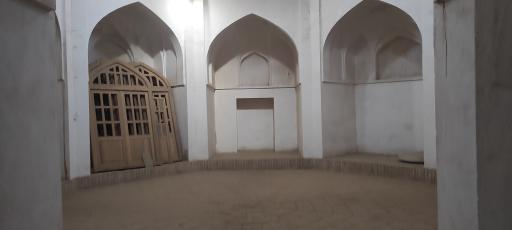 عکس مدرسه تاریخی علیا