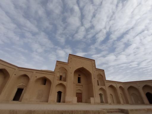 عکس مدرسه تاریخی علیا