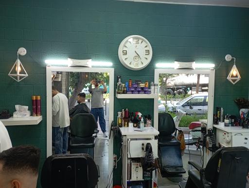 عکس پیرایش معین