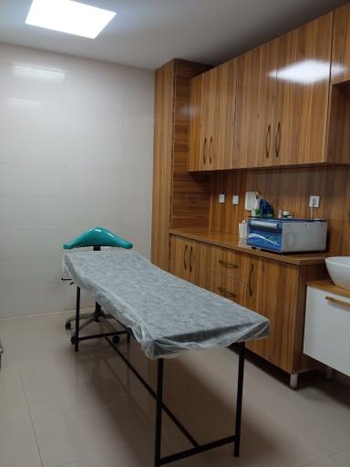 مطب دکتر جمال شاطریان پوست و مو زیبایی