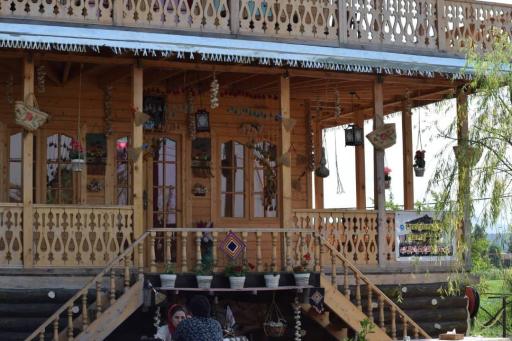 عکس اقامتگاه بوم‌ گردی عمارت گیلان تاج