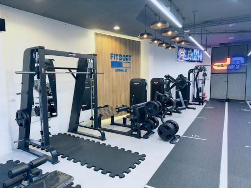 عکس باشگاه آرسی پلاس