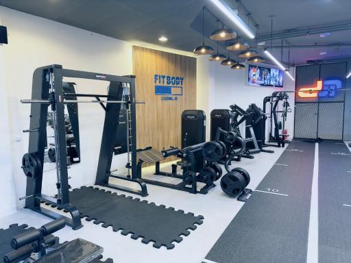 عکس باشگاه آرسی پلاس