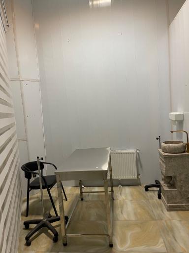 عکس بیمارستان دامپزشکی اطلس