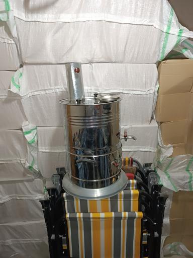 عکس تولید و پخش میز و صندلی تاشوی عدالت