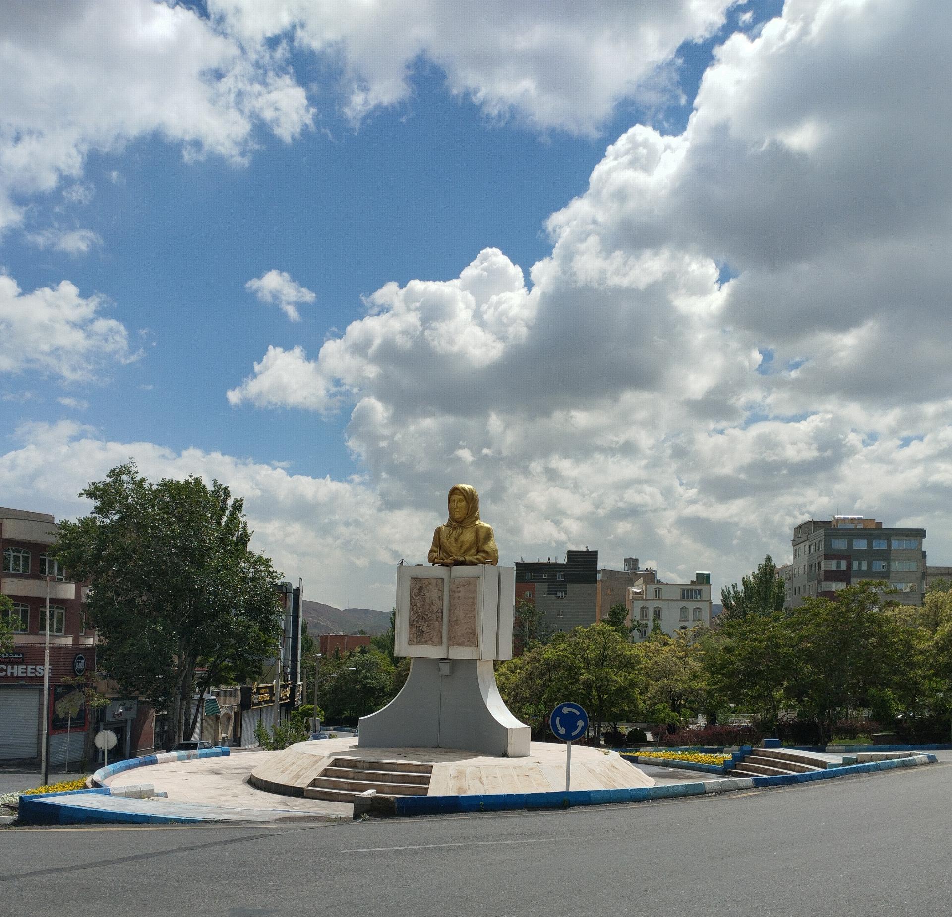 عکس مجسمه پروین اعتصامی parvin etesami heykəli