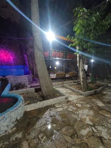 عکس کافه رستوران آقازاده