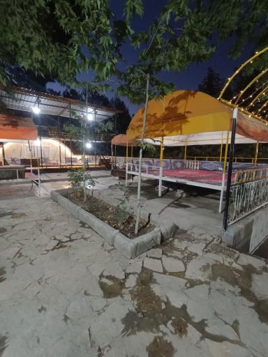 عکس کافه رستوران آقازاده