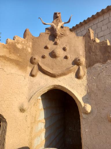 عکس بوم گردی عمارت تاریخی قلعه ی خواجه