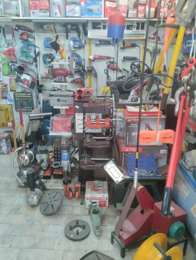 عکس فروشگاه ابزار و یراق آلات