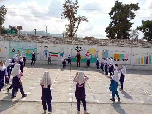 عکس دبستان 12 اردیبهشت