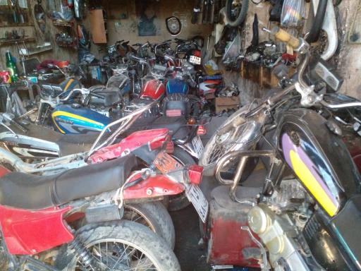 عکس تعمیرگاه و لوازم یدکی موتورسیکلت شهاب