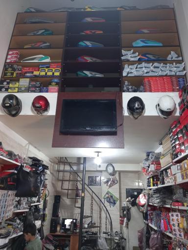 عکس تعمیرگاه و لوازم یدکی موتورسیکلت شهاب