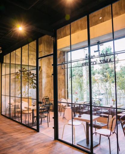 عکس قهوه لمیز شعبه کرج