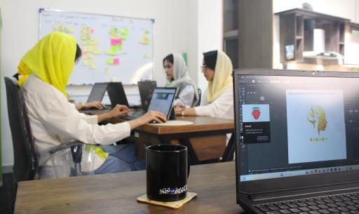 عکس تبلیغات و طراحی سایت و دیجیتال مارکتینگ رخام