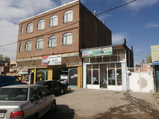 عکس مشاور املاک عابد