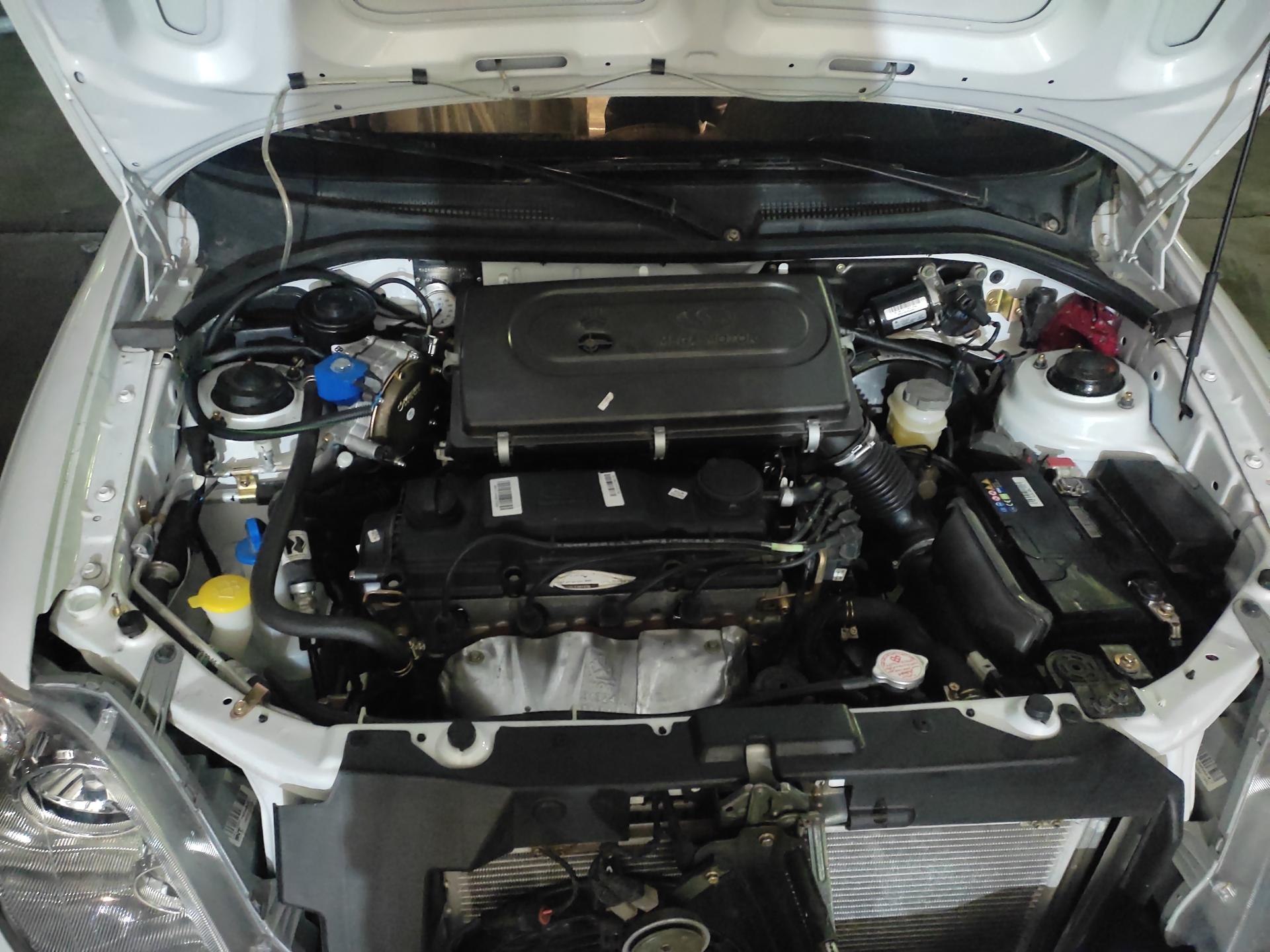 عکس تعمیرات خودروهای دوگانه سوز