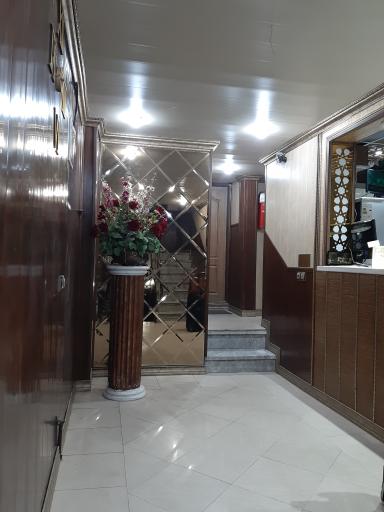 عکس مهمانپذیر ملت