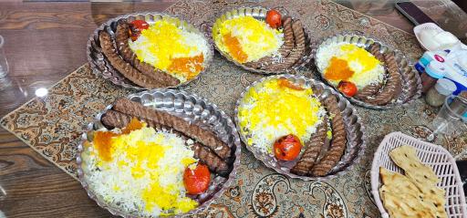 عکس چلو کبابی همیشه بهار کرمان