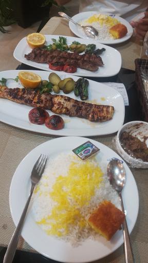 عکس تالار و رستوران پرطلایی