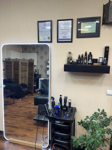 عکس آرایشگاه مردانه روشاک