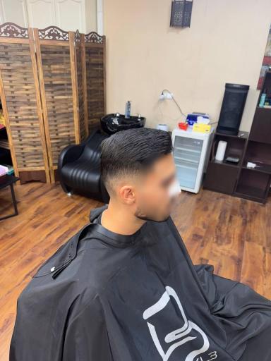 عکس آرایشگاه مردانه روشاک