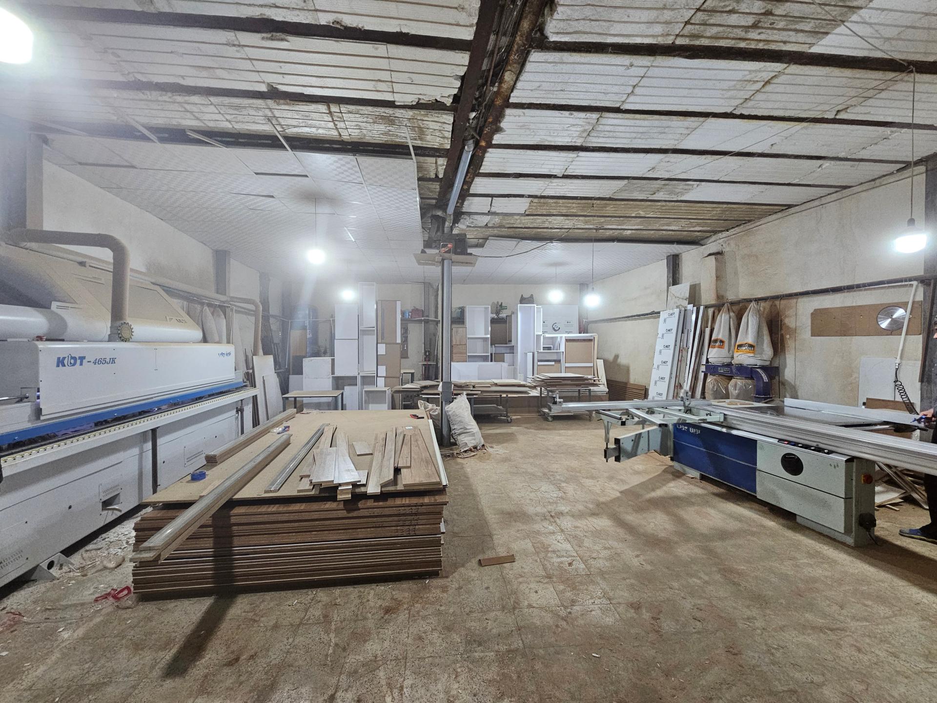 عکس خدمات برش و پی وی سی