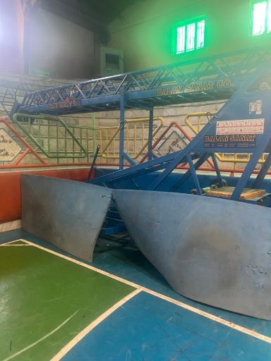 عکس سالن ورزشی شهدای راه آهن