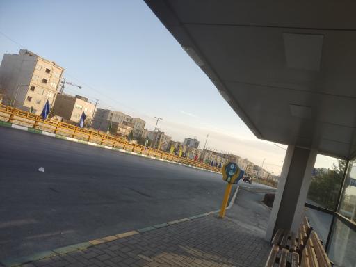 عکس ایستگاه اتوبوس میدان هفتم آذر