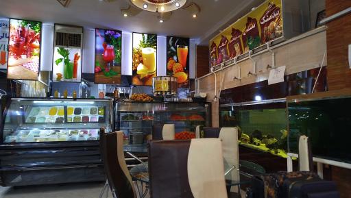 عکس کافه بستنی دنج