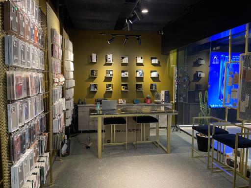 عکس فروشگاه جیتکس