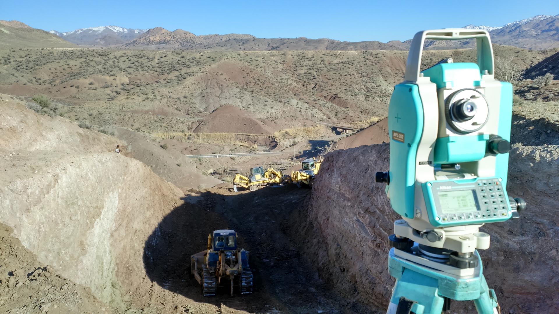 عکس دفتر فنی مهندسی نقشه برداری نیکان