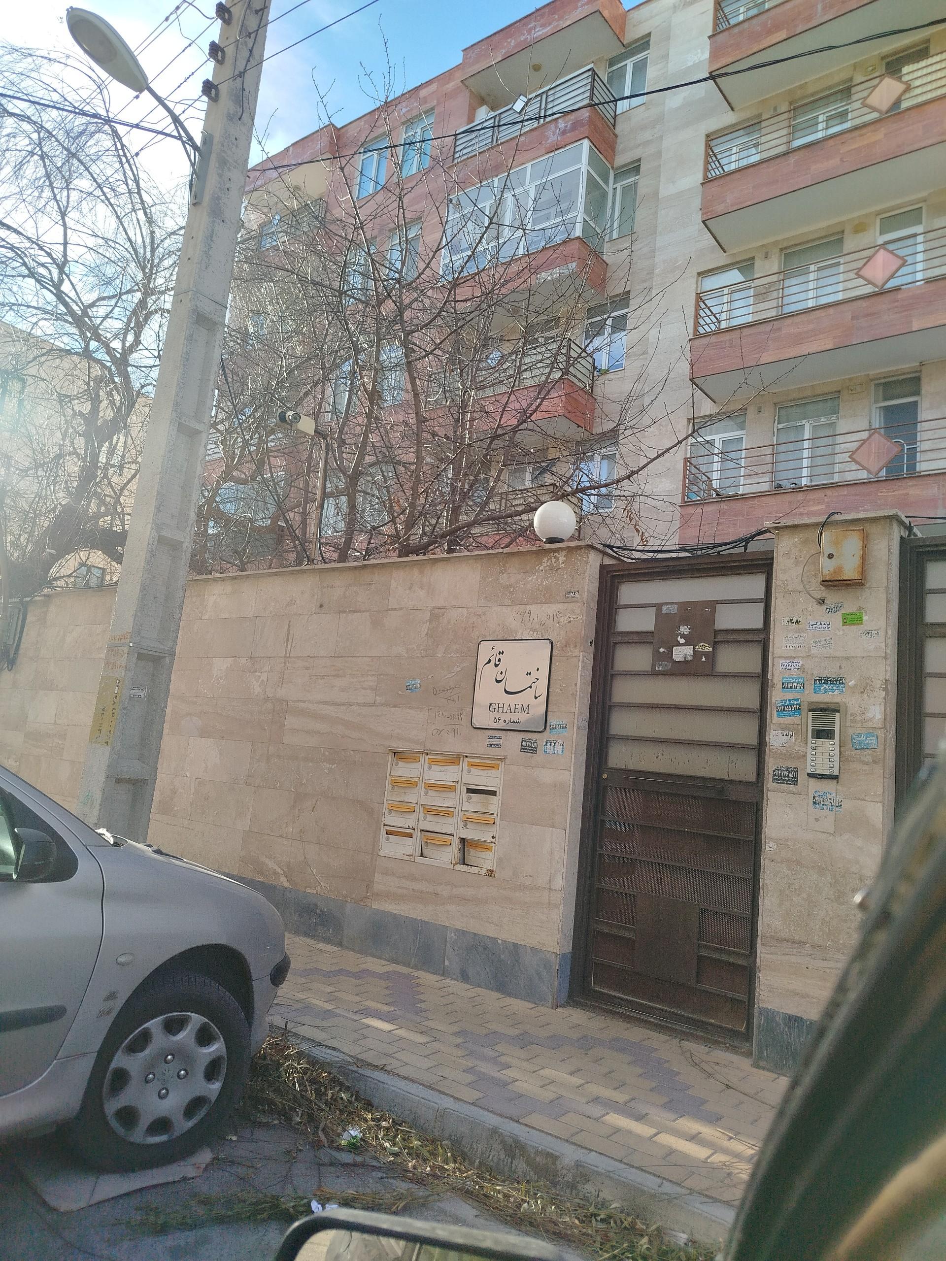 عکس ساختمان قائم ۵۶