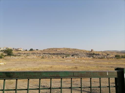 عکس ورودی معبد آناهیتا