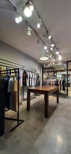 عکس فروشگاه لباس مارتیمو