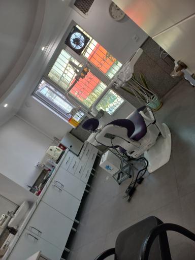 عکس دندانپزشکی دکتر محمدرضا جلیلی 