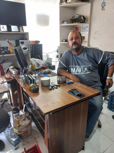 عکس استوک یدک کاووسی 