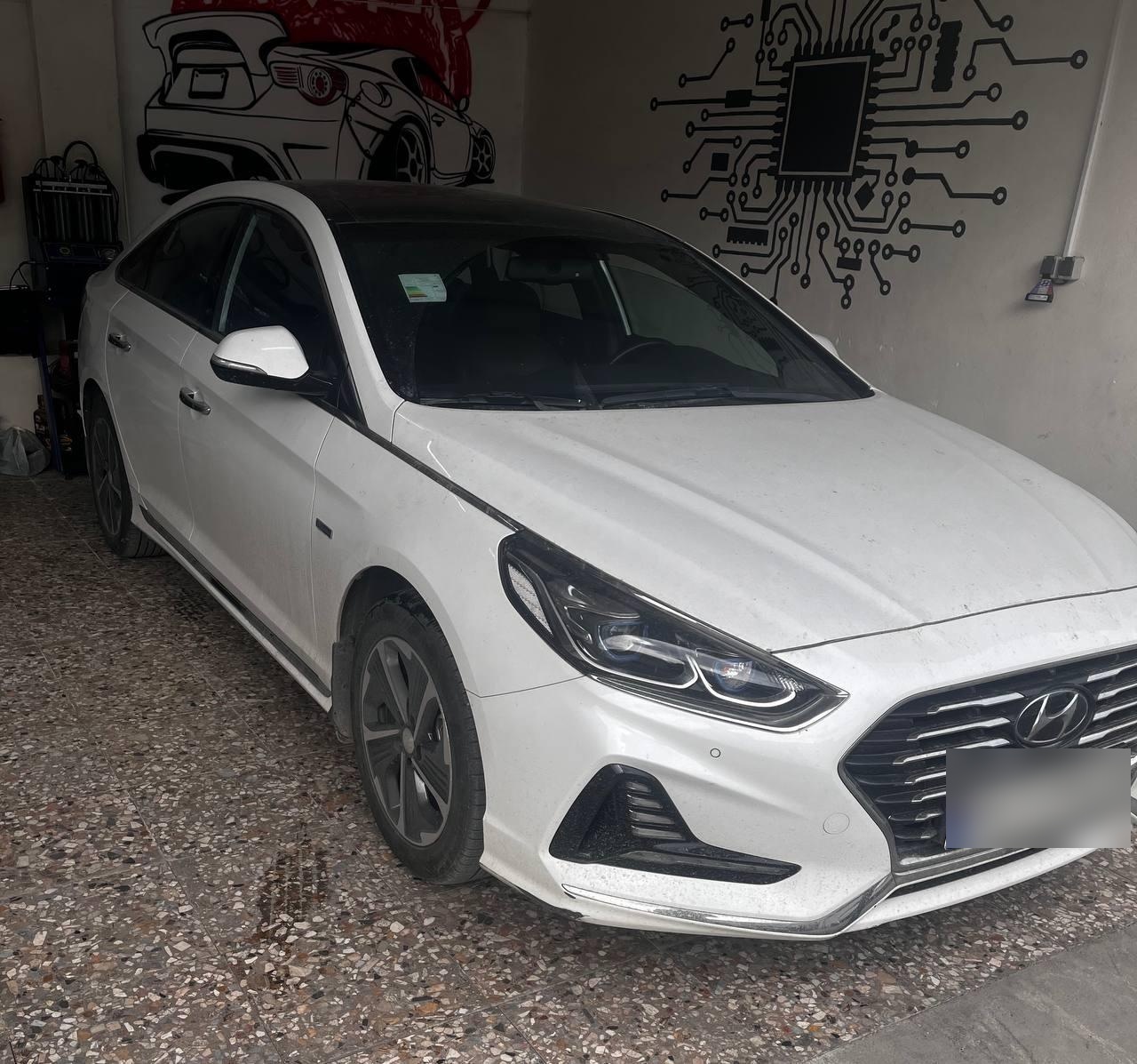 عکس خدمات برق و الکترونیک خودرو