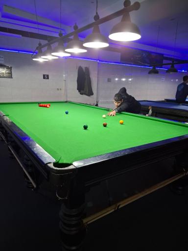 باشگاه بیلیارد اتم