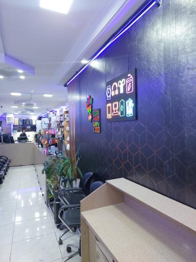 عکس موبایل وکامپیوتر رایان نت