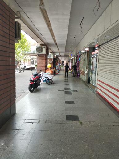 عکس بازار بزرگ مشروطه