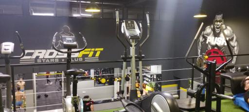 عکس باشگاه بدنسازی ستارگان