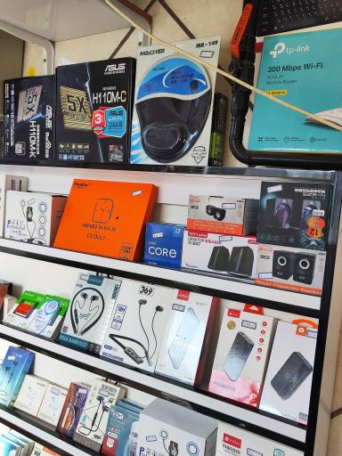 عکس خدمات کامپیوتر - فروش لپ تاپ نوین