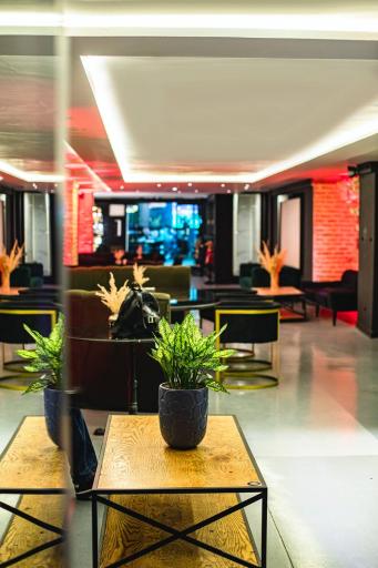 عکس کافه دژآیینه