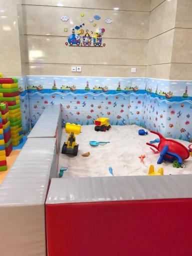 عکس پارک کودک نازلی