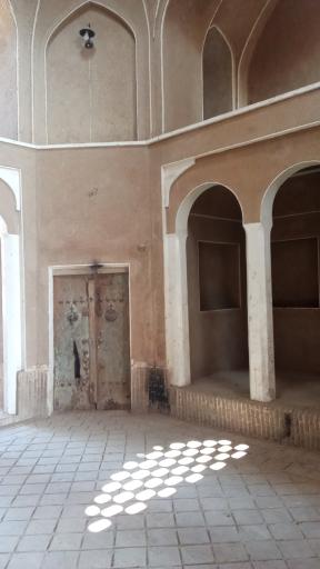 عکس خانه تاریخی بنی طبا